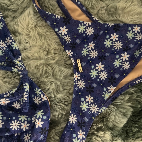 Hey Harper flower bikini - Picture 2 of 5